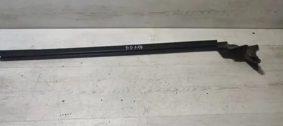 Mercedes-Benz CLA C117 X117 W117 Front door rubber seal A1177250265