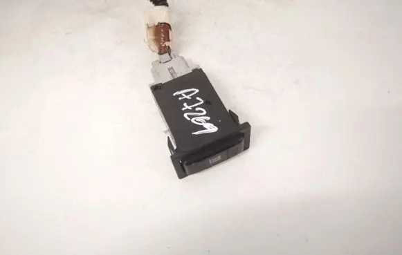 Windscreen/window heater switch