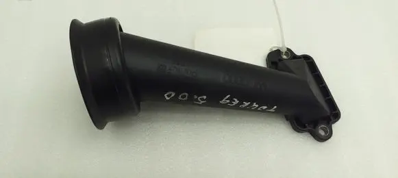 Volkswagen Touareg I Oil fill pipe 07Z115308B