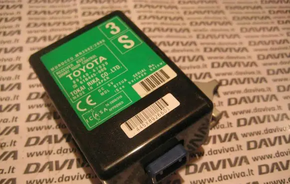 Toyota Prius (XW20) Door control unit/module 89740-47030 61B445-000