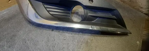 Renault Talisman Front fog light trim/grill 261A32278R