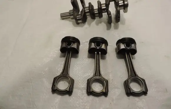 Ford Fiesta Piston with connecting rod H6BGBA
