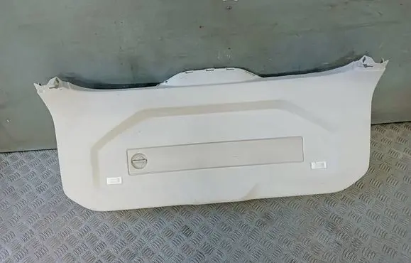 BMW 3 G20 G21 Tailgate trim 8738527