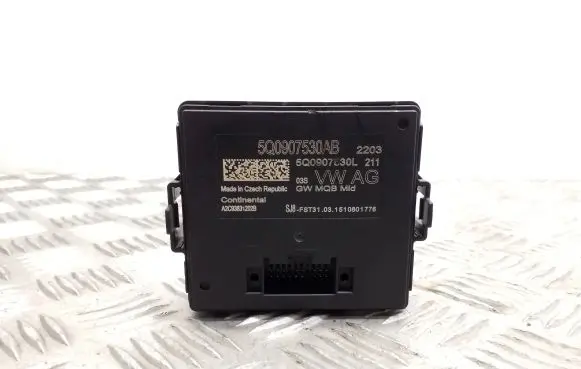 Volkswagen PASSAT B8 Gateway control module 5Q0907530AB