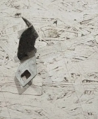 BMW 5 E39 Front bumper mounting bracket 7247666