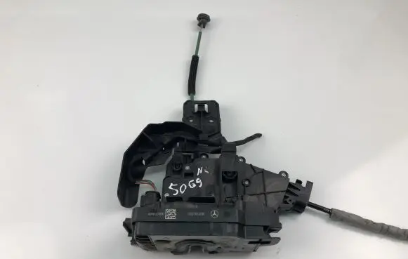 Mercedes-Benz C W205 Coupe door lock (next to the handle) A2220063999