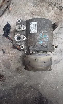 Volvo S40, V40 Air conditioning (A/C) compressor (pump) 30614023 0002836