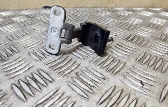 Audi A3 S3 8V Tailgate/trunk/boot hinge 8V3827299B