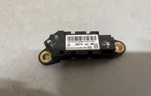 Mercedes-Benz C W203 Airbag deployment crash/impact sensor 0018209126