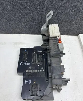 Mercedes-Benz C W205 Fuse module A2129060105