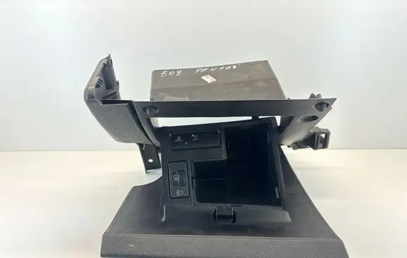 Peugeot 508 Glove box 9686447777