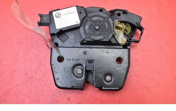 BMW X3 E83 Tailgate/trunk/boot lock/catch/latch 986945