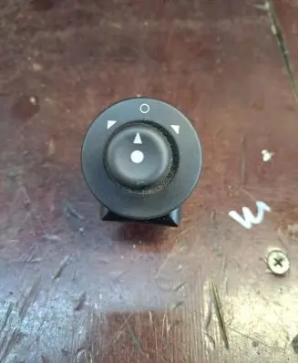 Citroen Xsara Picasso Wing mirror switch