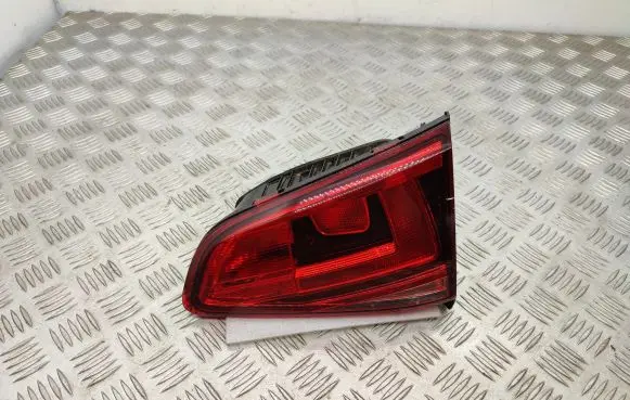 Volkswagen Golf VII Tailgate rear/tail lights 5G0945094T
