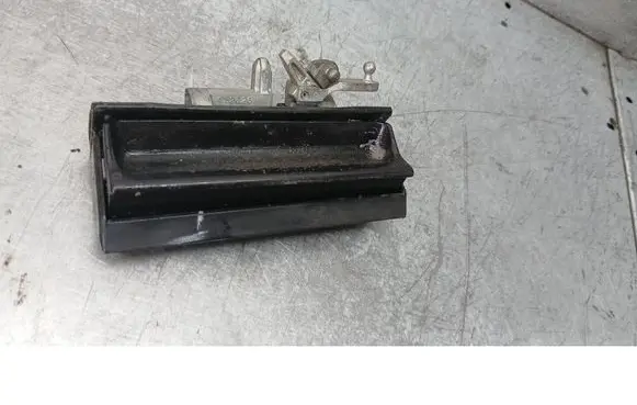 Seat Toledo II (1M) Tailgate/trunk/boot exterior handle 1M5827561E
