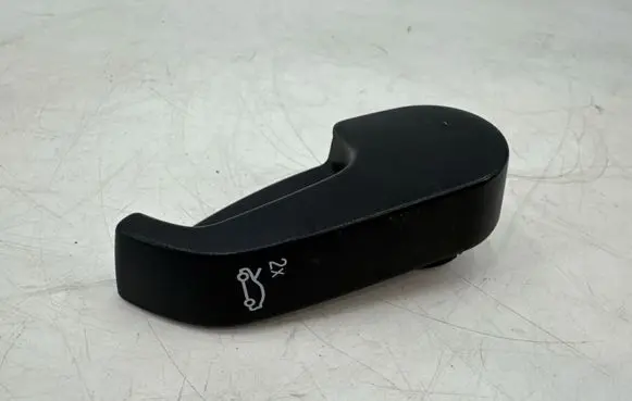 BMW 3 G20 G21 Engine bonnet (hood) release handle 7938323