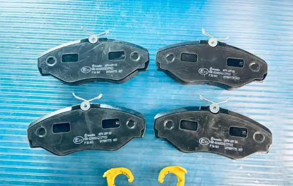 Opel Vivaro Brake pads (front) P56061 FDB1515