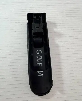 Volkswagen Golf SportWagen Electric window control switch 5K0867256 57531