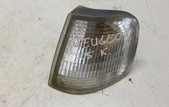 Peugeot 405 Front indicator light