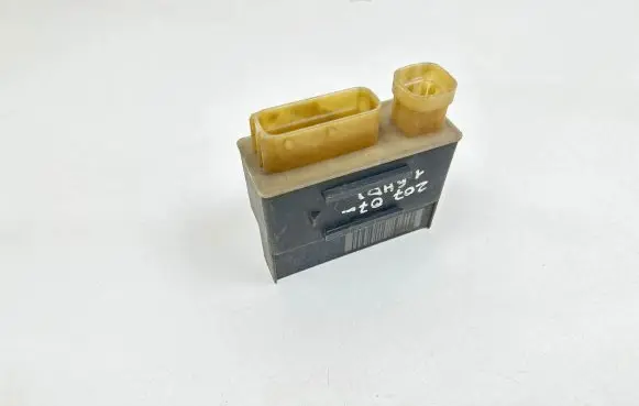 Glow plug pre-heat relay