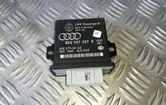 Audi A4 S4 B8 8K Light module LCM 8K0907357B