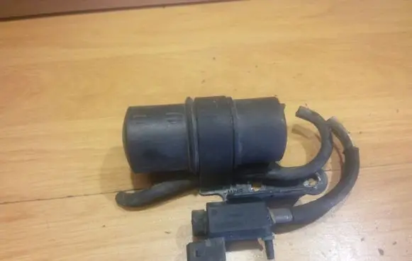 Vacuum air tank