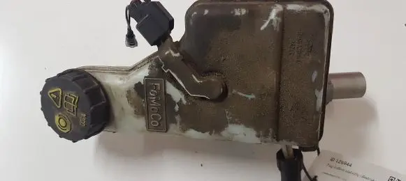Master brake cylinder
