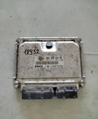 Volkswagen New Beetle Engine control unit/module 06A906032SC 0261208603