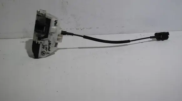 Renault Laguna II Front door lock