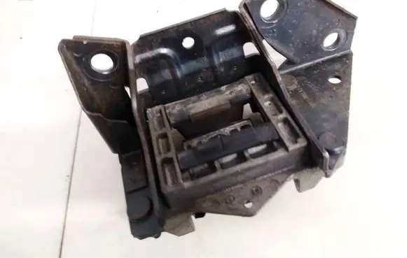 Ford Mondeo Mk III Engine mount bracket 1s717m123bd