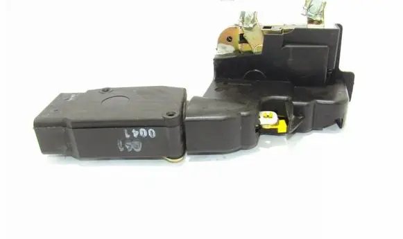 Mitsubishi Space Star Front door lock
