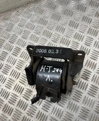 Hyundai Tucson JM Engine mount bracket 218142e400