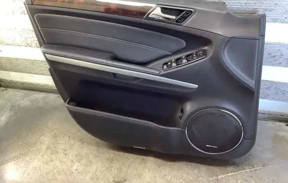 Mercedes-Benz GL X164 Front door card panel trim 380539A1 2154785 1341337A