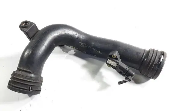 Volkswagen PASSAT B6 Intercooler hose/pipe 1K0145762BA 1K0145762AD