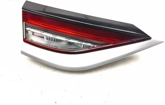 DS Automobiles 3 Crossback Tailgate rear/tail lights 9833619480
