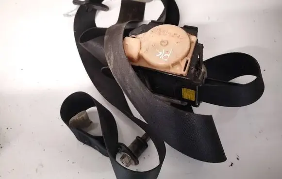 Suzuki Grand Vitara II Front seatbelt 8494065J0
