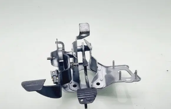 Peugeot Partner Pedal assembly 0943211408