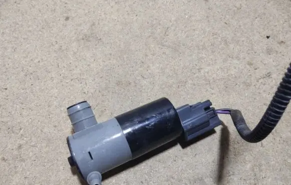Volvo V40 Headlight washer pump 1019873 130325A 269738