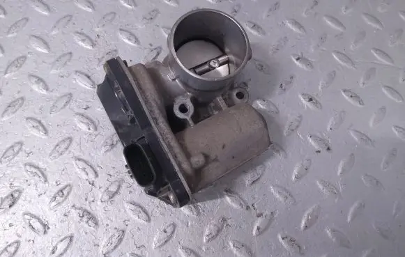 Suzuki Swift III Throttle valve 160007B20 1340081P00