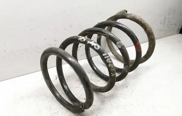 Nissan X-Trail T30 Rear coil spring