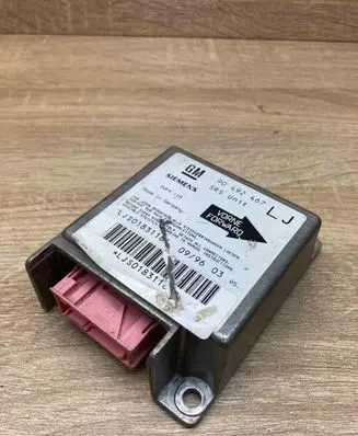 Opel Omega B1 Airbag control unit/module 90492467 5WK4110