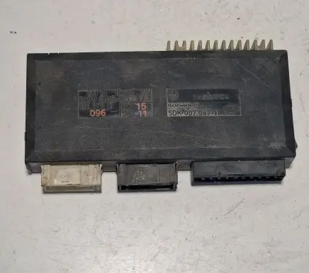 BMW 5 E39 Comfort/convenience module 61358372141 5DK00704711 12037310