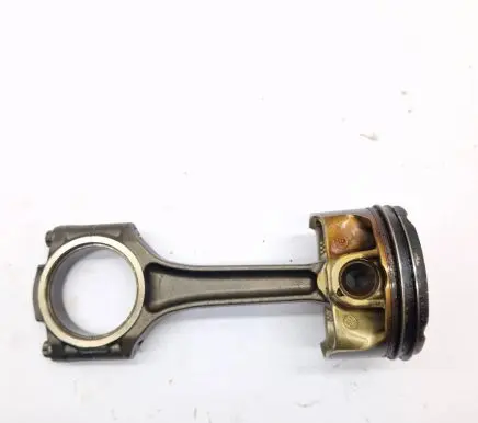 Maserati Ghibli Piston with connecting rod 86L134