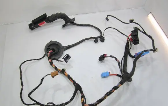 Skoda Octavia Mk3 (5E) Front door wiring loom 4L0971841