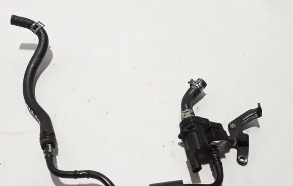 Audi A6 S6 C8 4K Turbo solenoid valve 06M906517C