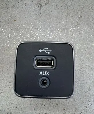 USB socket connector