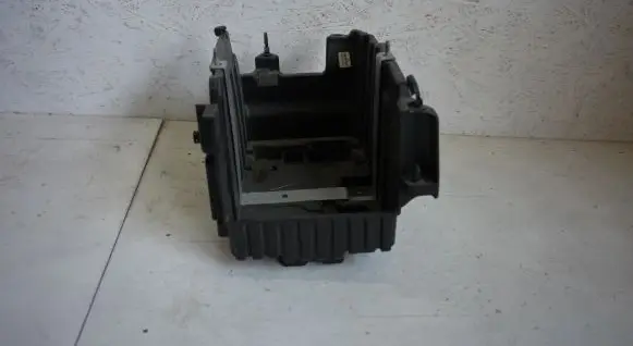 Battery box tray