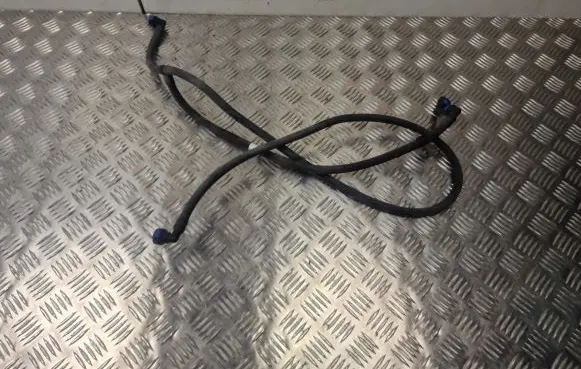 Volkswagen Touran II Headlight washer hose/pipe 1T0955970D