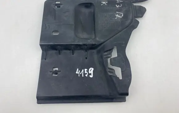 Audi A3 S3 8V Engine splash shield/under tray 1Q0825201A