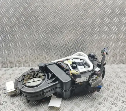 Maserati Levante Interior heater climate box assembly 670033083